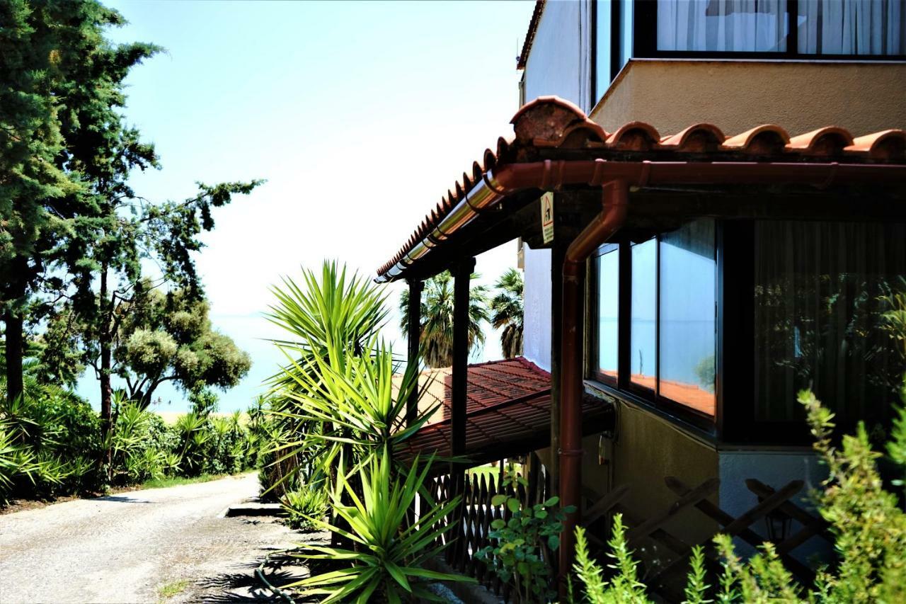 Pension Karvounoskala Stratoni Exterior foto