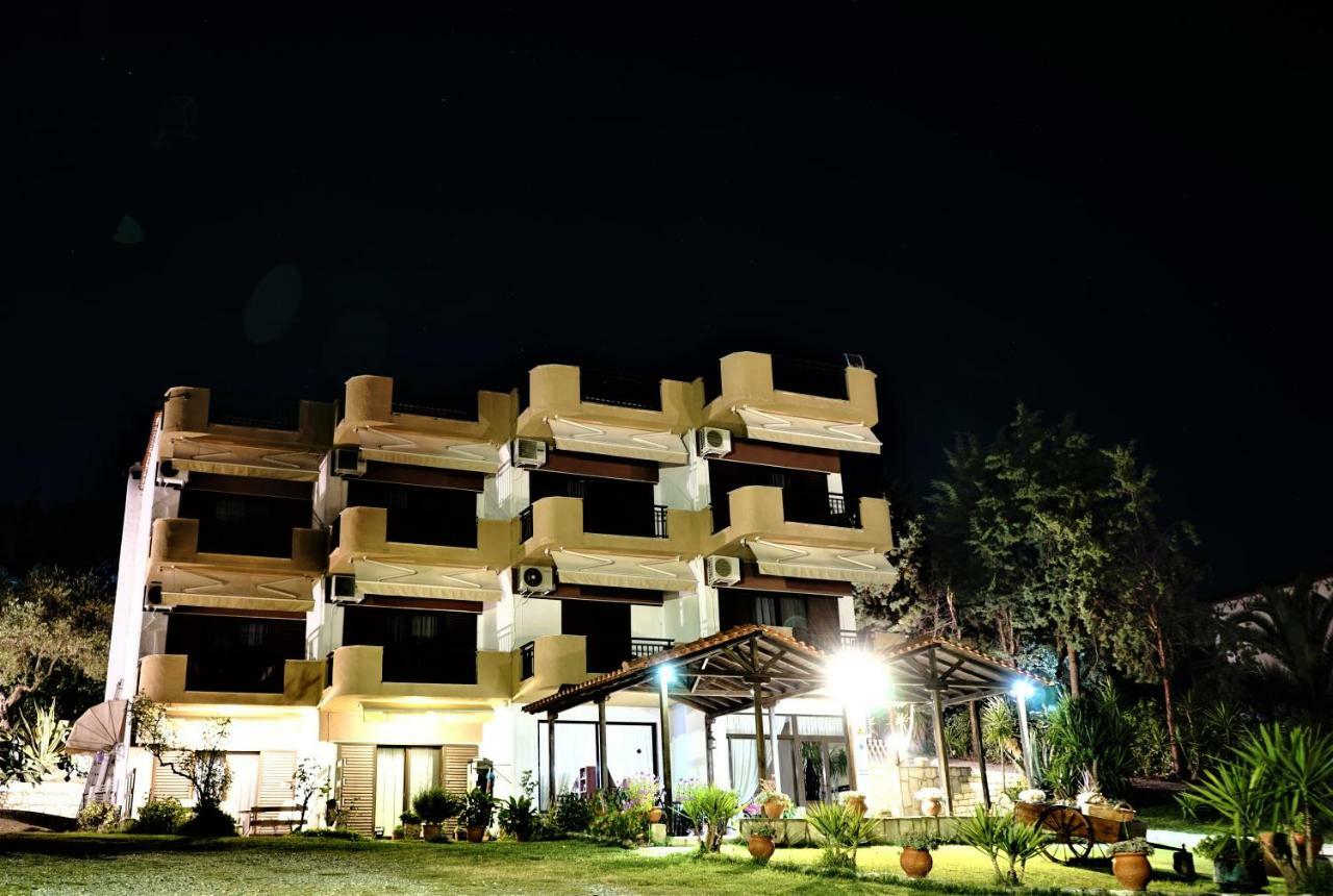 Pension Karvounoskala Stratoni Exterior foto